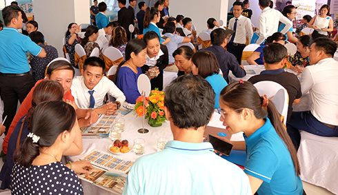 Napoleon Castle 1 cất nóc vượt tiến độ, giữ vững niềm tin với khách hàng