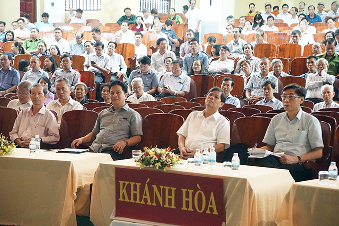 Các đại biểu dự hội nghị tại điểm cầu Khánh Hòa