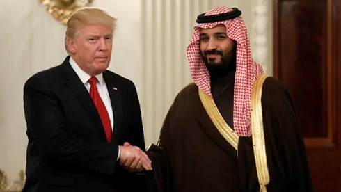 Tổng thống Mỹ Donald Trump (trái) và Bộ trưởng Quốc phòng Saudi Arabia - Mohammed bin Salman hồi tháng 3/2017. (Ảnh: Reuters)