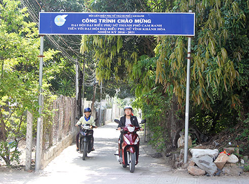 Tuyến đường Hội Liên hiệp Phụ nữ TP. Cam Ranh xây dựng trên địa bàn phường Cam Thuận.