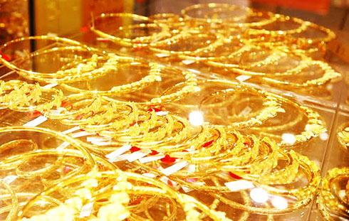 Đầu tuần, giá vàng và USD lặng sóng