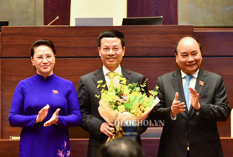 Chủ tịch Quốc hội Nguyễn Thị Kim Ngân, Thủ tướng Chính phủ Nguyễn Xuân Phúc chúc mừng tân Bộ trưởng Bộ Thông tin và Truyền thông