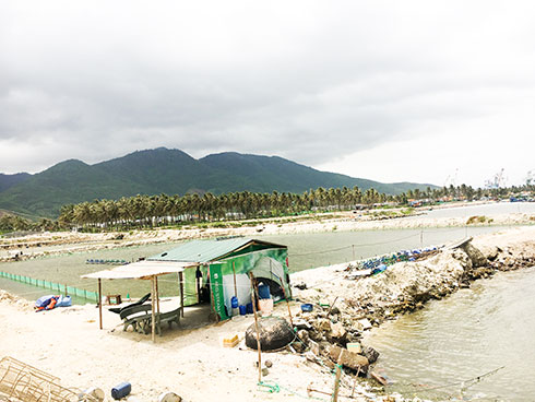 Đìa nuôi thủy sản của ông Lê Ngọc Bảo tại khu vực Gò Tèn, thôn Mỹ Giang là đất lấn chiếm.