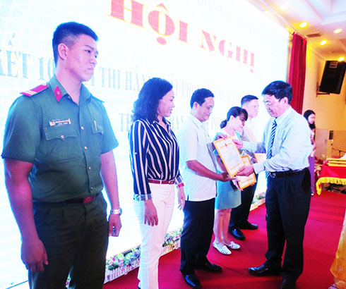 Đẩy mạnh phòng, chống bạo lực gia đình