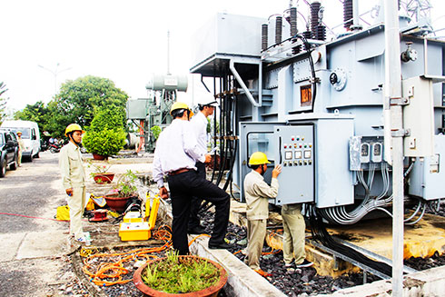 Diễn tập tại Trạm biến áp không người trực Diên Khánh.