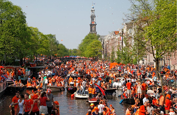 Quang cảnh lễ hội King’s Day tại Amsterdam, Hà Lan