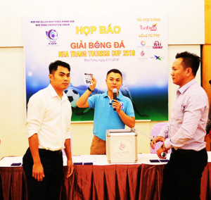 Press conference on Nha Trang tourism football tournament 2018