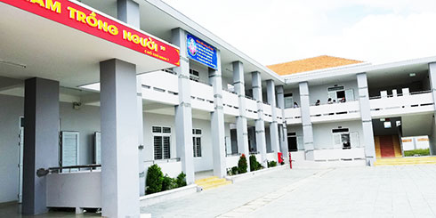 Trường mới xây đã xuống cấp