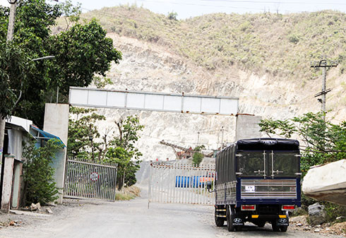 Vụ khai thác đá trong Khu đô thị Hòn Thị: Phó Thủ tướng yêu cầu báo cáo