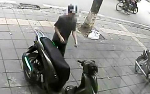 Trộm xe bị quần chúng phát hiện