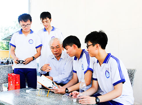 Người thầy ham công nghệ