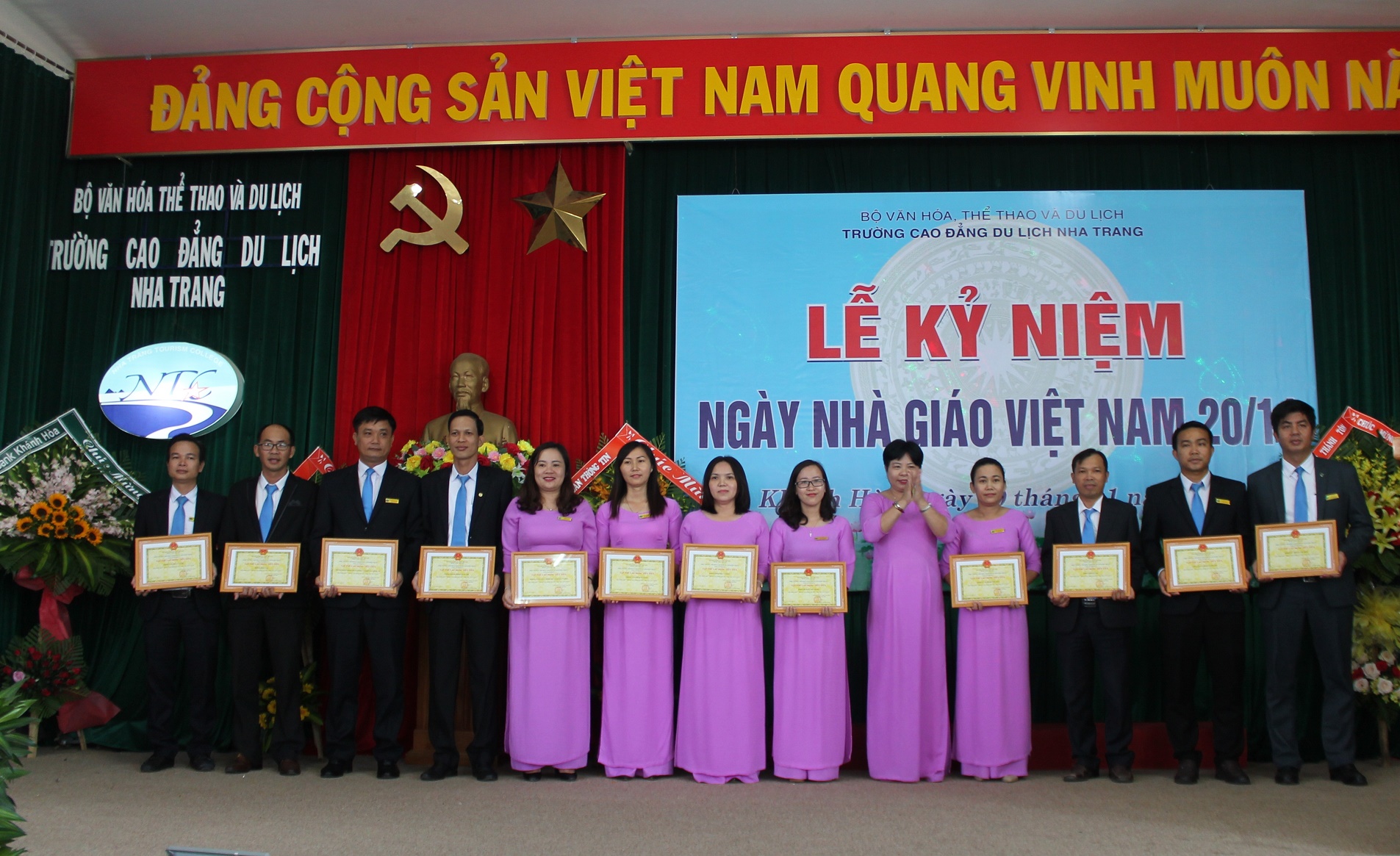 Trường Cao đẳng Du lịch Nha Trang kỷ niệm Ngày Nhà giáo Việt Nam