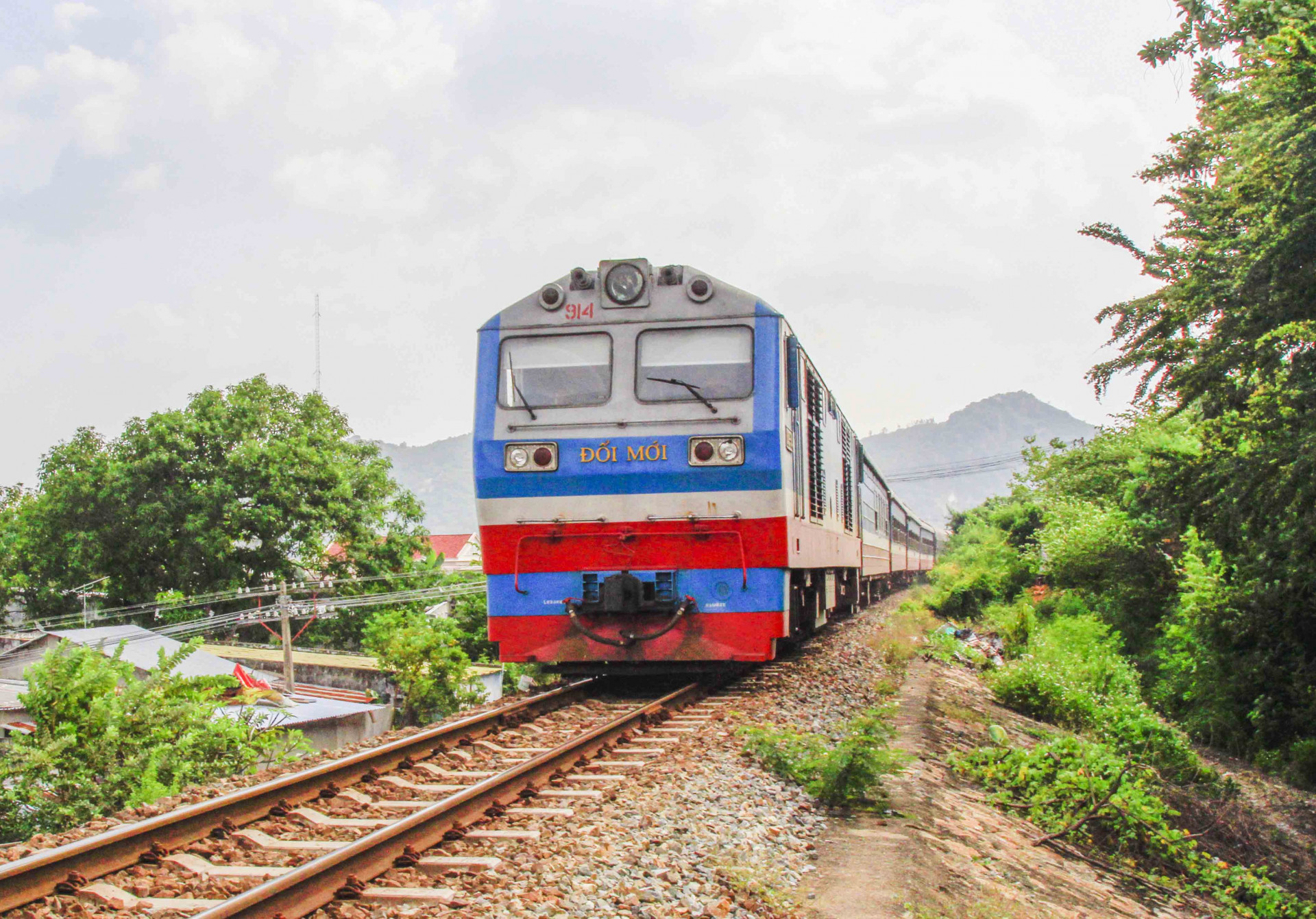 Đường sắt đã thông tàu trở lại.