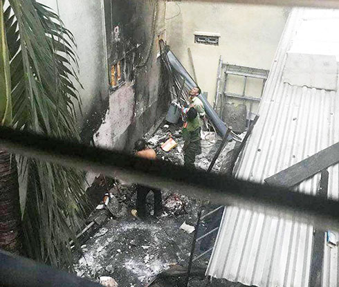 Cháy căn nhà có nhiều thùng xốp