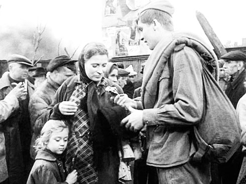 Nước Nga và &quot;Bài ca người lính&quot;