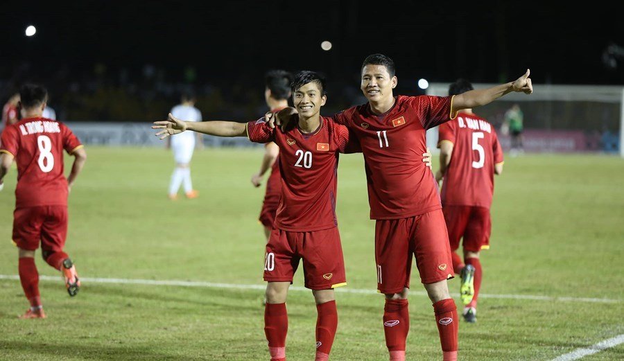 Anh Duc and Van Duc score two goals for Vietnam