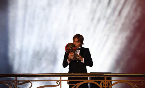 Modric giành Quả Bóng Vàng 2018