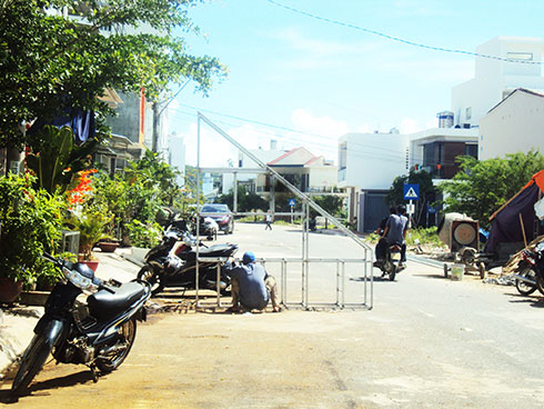 Làm sắt giữa đường