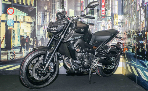 Yamaha MT-09 bán chính hãng tại VN có giá cao hơn các nước Đông Nam Á