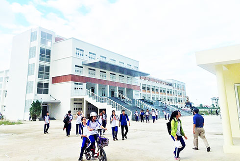 Trường Trung học phổ thông chuyên Lê Quý Đôn chuyển đến cơ sở mới: Cơ bản đảm bảo việc dạy và học