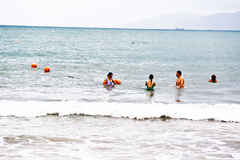 Nha Trang: Khoanh vùng bãi tắm an toàn