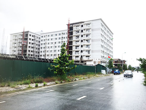 Nhà ở xã hội ở khu đô thị Phước Long đang xây dựng.