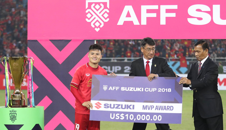 Quang Hải đoạt giải Cầu thủ hay nhất AFF Cup 2018