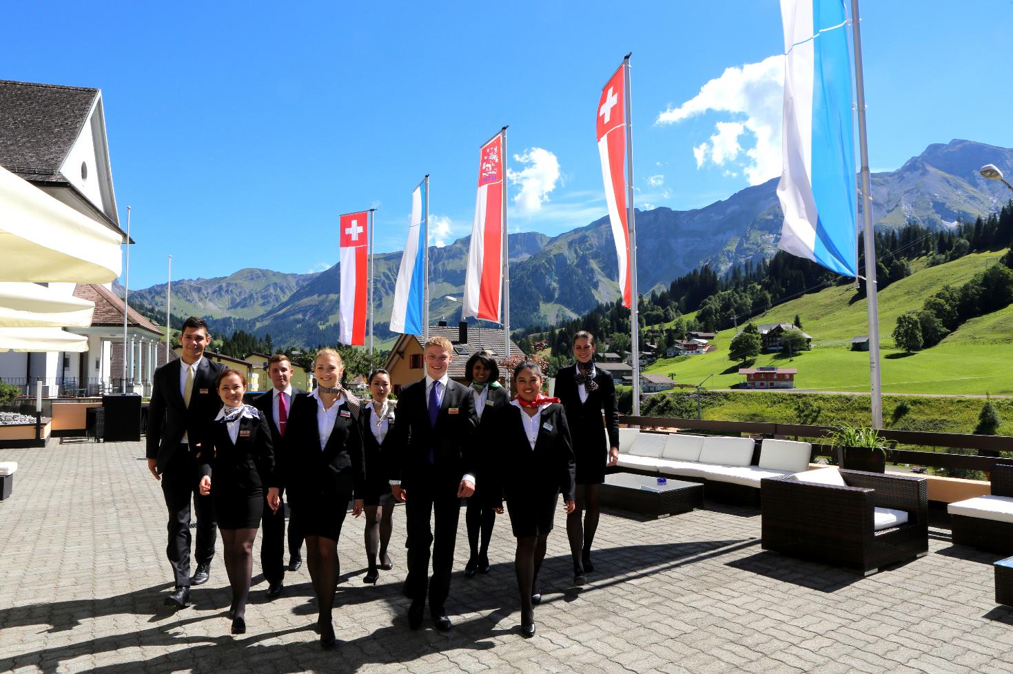 HTMi – Top 14 thế giới về đào tạo du lịch, khách sạn, đảm bảo nguồn nhân lực tiêu chuẩn quốc tế cho các dự án thuộc hệ thống Swisstouches La Luna Resort 