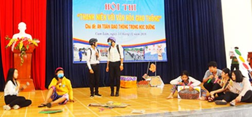 Đoàn trường Trung học phổ thông Trần Bình Trọng đạt giải nhất