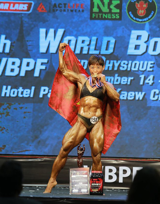 Hai "kiến càng" nữ lên ngôi vô địch thế giới