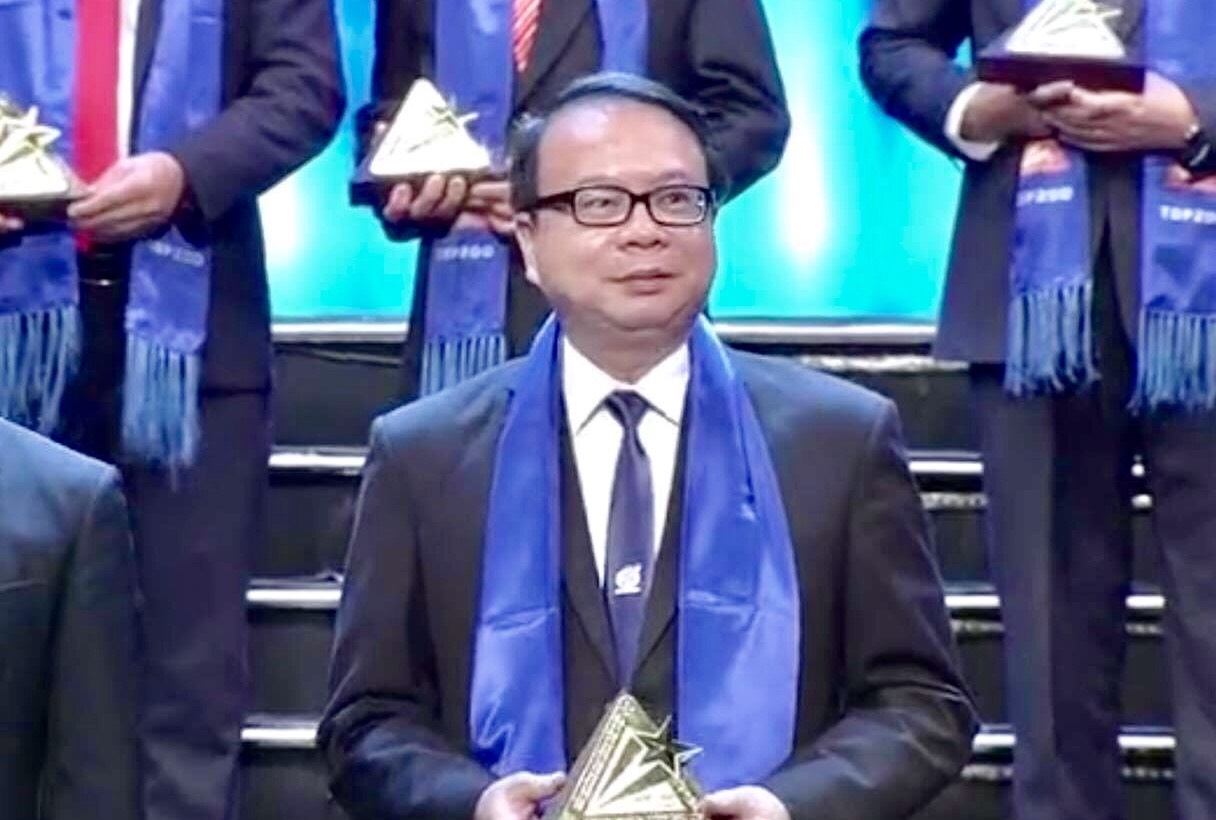 Ông Vương Vĩnh Hiệp - Tổng Giám đốc Công ty TNHH Long Sinh trong lễ nhận giải