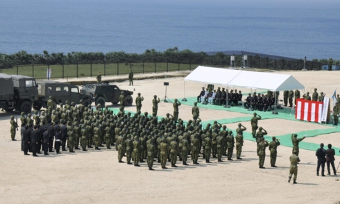 Nhật Bản tăng tuổi nghỉ hưu đối với sĩ quan quân đội. Ảnh: Reuters