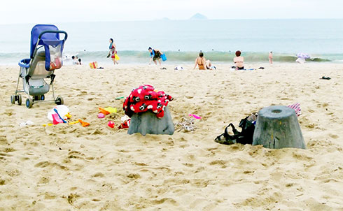 Cần có dịch vụ giữ đồ tại các bãi tắm