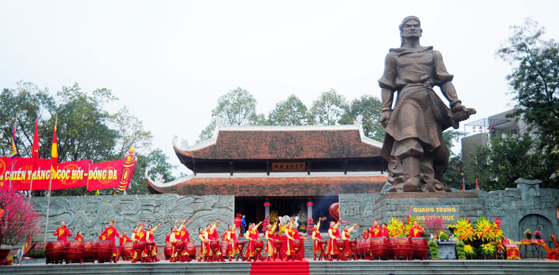 Historical monument Dong Da Mound