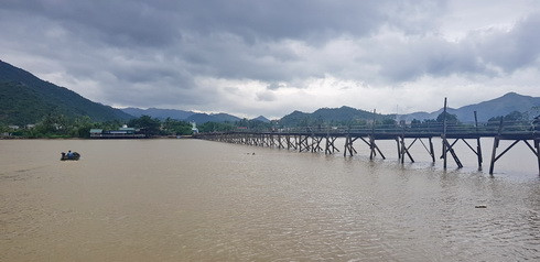 Cầu Phú Kiểng.