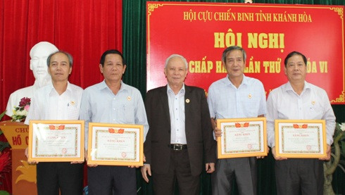 Các tập thể xuất sắc nhận Bằng khen của Hội CCB Việt Nam.