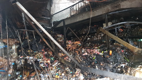 Tiệm tạp hóa bị "bà hỏa" thiêu rụi, thiệt hại tiền tỷ