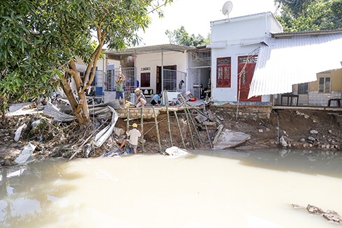 Triển khai ngay phương án sơ tán người dân khỏi nơi xung yếu
