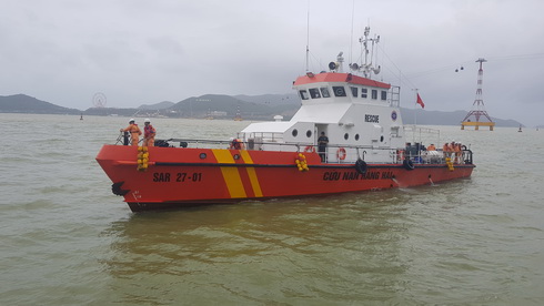 Kịp thời cứu nạn 4 thuyền viên người Philippines bị tai nạn trên tàu dầu