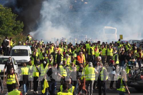 Cuộc biểu tình của phe  "Áo vàng " tại Le Boulou, miền nam nước Pháp ngày 22/12/2018. Ảnh: AFP/TTXVN 
