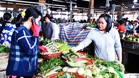 Giá rau xanh tăng cao