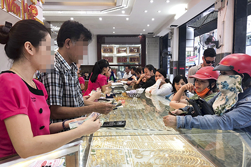 Nghịch lý thu, đổi ngoại tệ