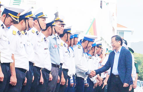 Mang Tết ra Trường Sa