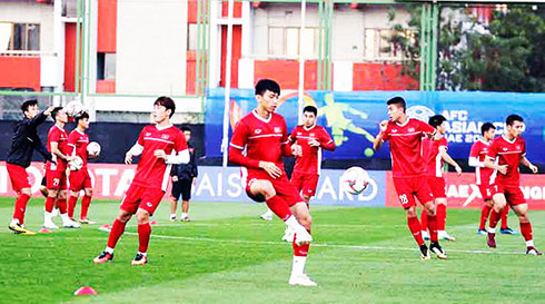 Các cầu thủ đội tuyển Việt Nam trong một buổi tập luyện.