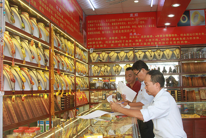 Kiểm tra 143 trường hợp kinh doanh dịch vụ văn hóa, thể thao