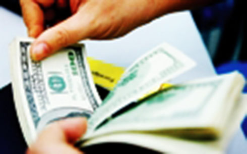 Giá USD thế giới và trong nước cùng tăng