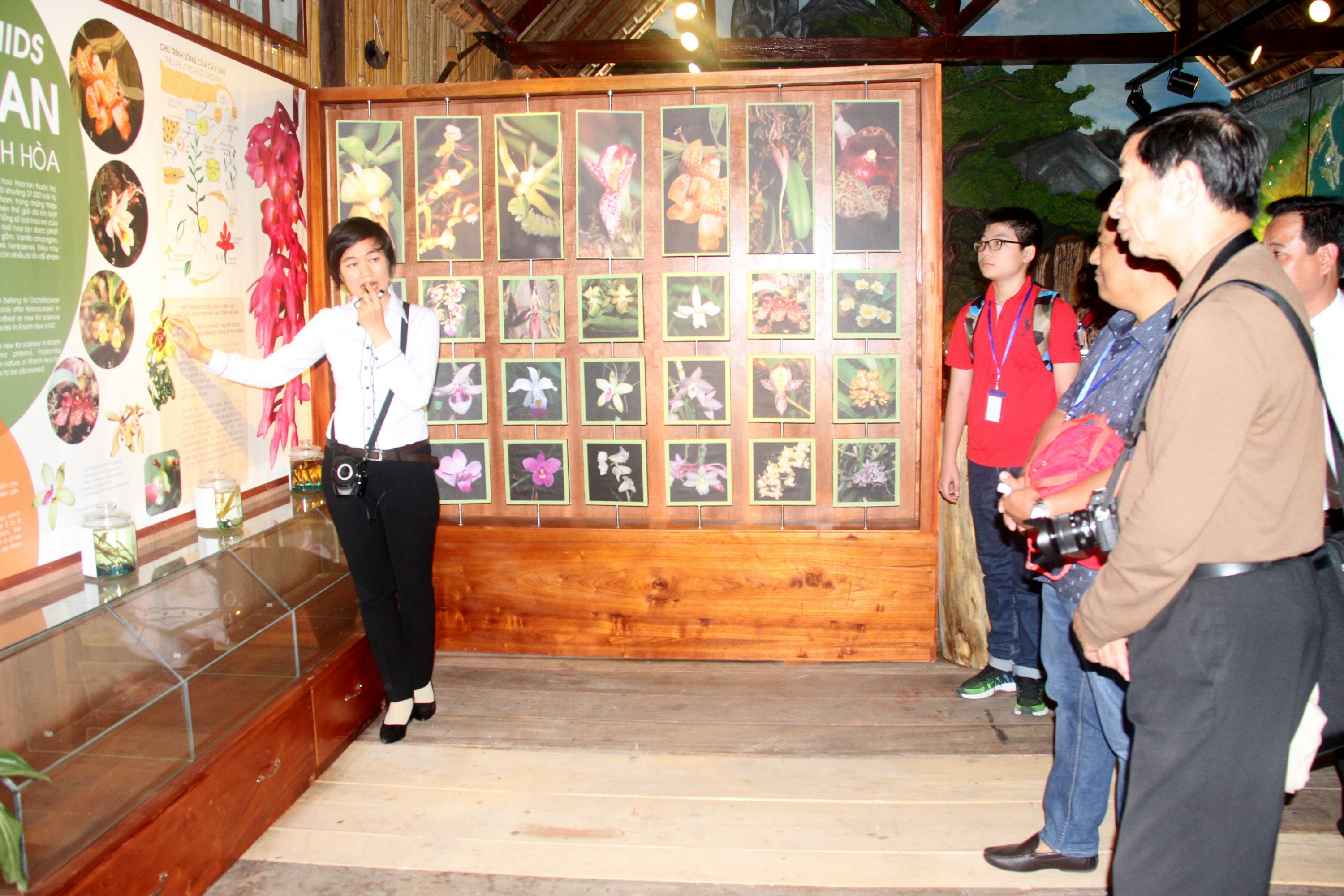 Đối thoại công tư về phát triển đội ngũ hướng dẫn viên du lịch Việt Nam