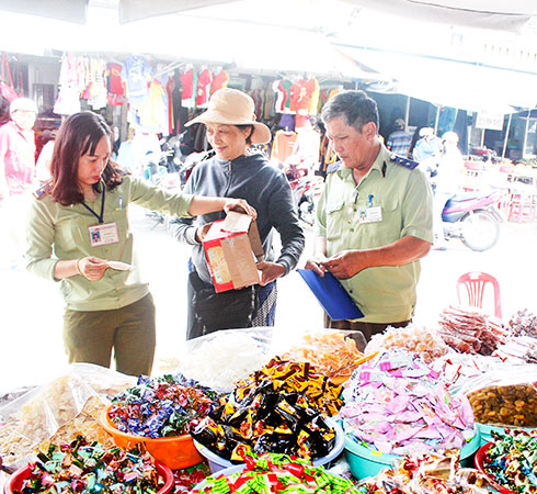 Tăng cường kiểm soát thị trường Tết