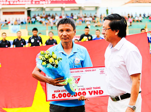 Mùa giải qua, Sanna Khánh Hòa - Biển Việt Nam (S.KH-BVN) xuất sắc giành được huy chương đồng. Đây là thành tích chưa từng có của bóng đá xứ Trầm…