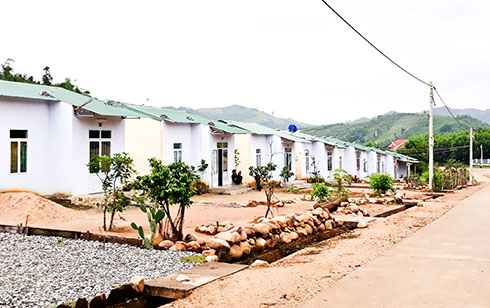 Tết đầm ấm ở khu tái định cư